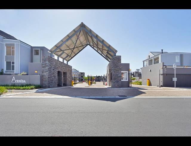2 BEDROOM APARTMENT RENTED IN BURGUNDY ESTATE